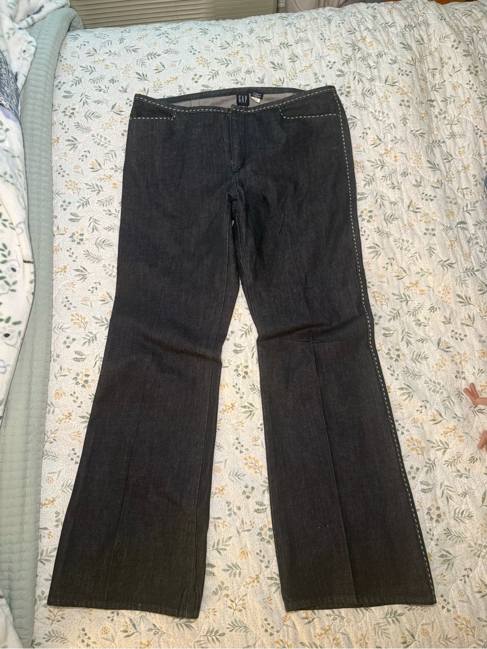 Y2K GAP Dark Denim Boot Cut Jeans with Contrast Stitching